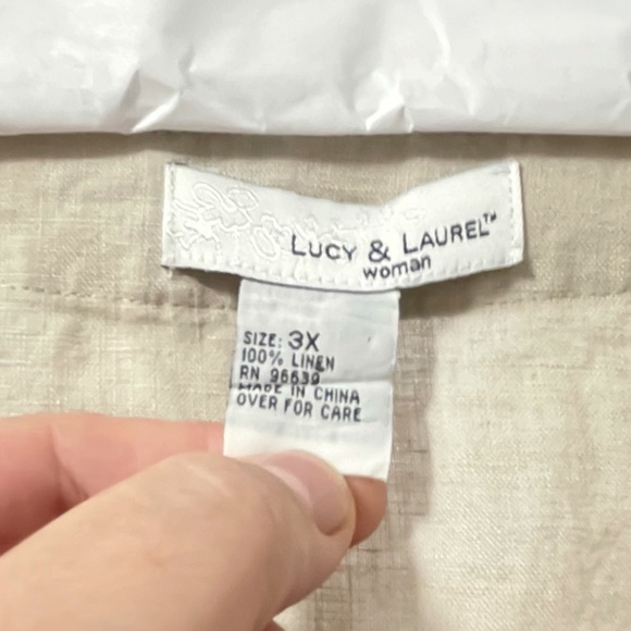 Blouse - Picture 2 of 2